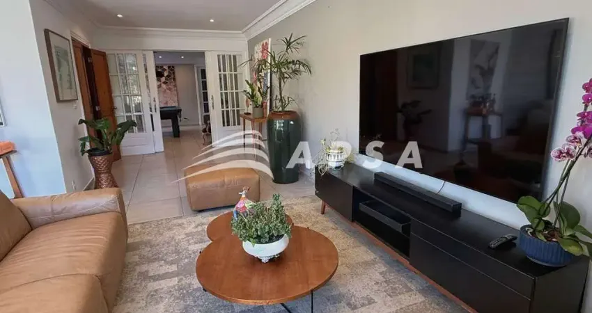 No coração do jardim oceânico, uma cobertura rara surge como cenário perfeito para viver bem. ao ent