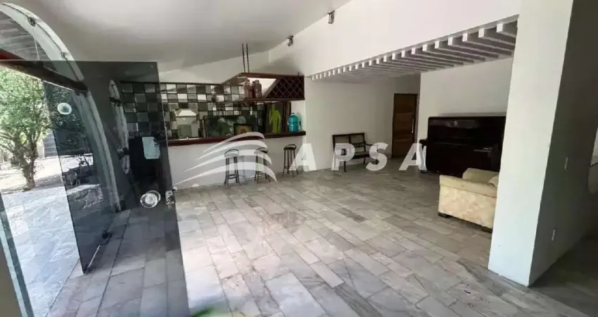 Casa comercial no meireles, com 680 m² de área construída, excelente estrutura e perfil ideal para u