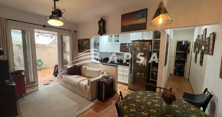 Na charmosa urca, um lindo apartamento desperta histórias desde a primeira luz da manhã. com 100m² b