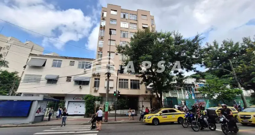 Excelente apartamento com 69 m ², composto por: sala, dois quartos, banheiro social, cozinha, lavabo