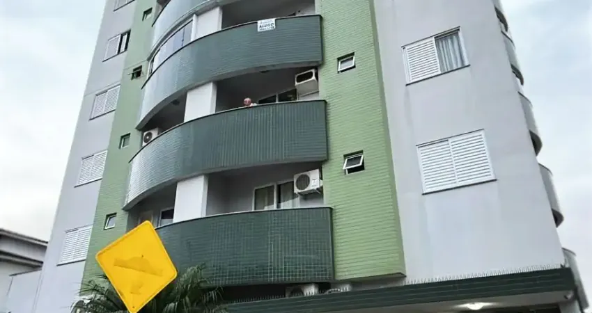 Apartamento Semi Mobiliado no Centro de Urussanga - 2 vagas de garagem