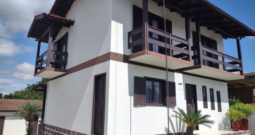 Aceita apartamento na negociação - Casa no bairro Cristo Rei