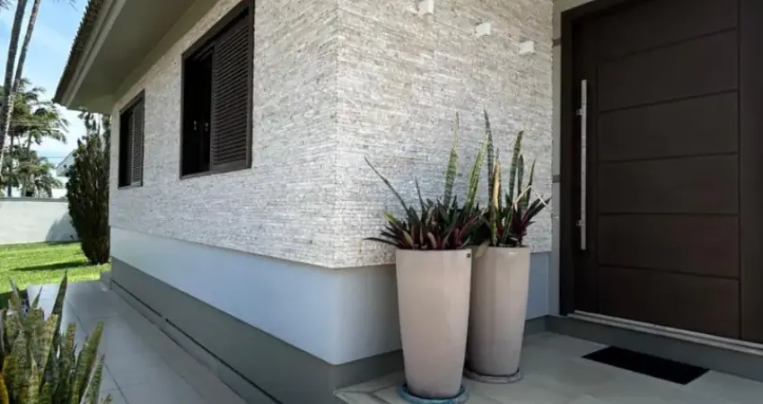 Casa no bairro jaqueline - toda mobiliada - área externa com piscina - 2 terrenos