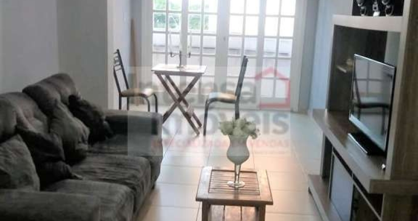 Apartamento , 02 Dormitórios , Suíte , sacada,  01 vaga  !