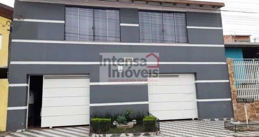 Sobrado à venda no bairro Loteamento Residencial Colinas - Taubaté/SP