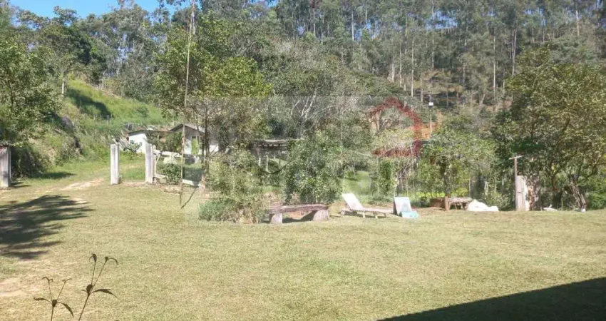 Sítio à venda no bairro Bairro do Limoeiro - Natividade da Serra/SP, Rural