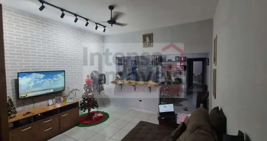Casa com 2 quartos à venda na Rua Heliópolis, 222, Parque Urupês, Taubaté