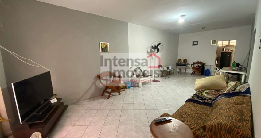 Casa à venda no bairro Vila São Geraldo - Taubaté/SP