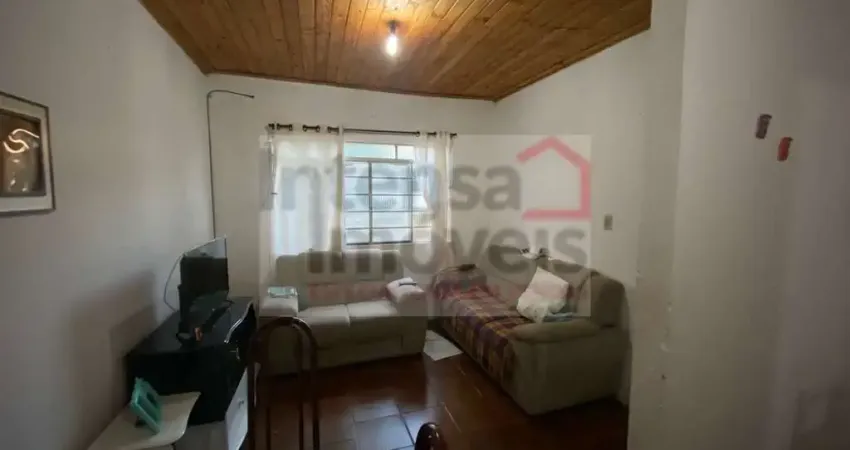 Casa à venda no bairro Vila Rica - Pindamonhangaba/SP