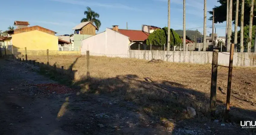 Terreno à venda na Rua Arcanjo Cândido da Silva, 001, Praia de Fora, Palhoça