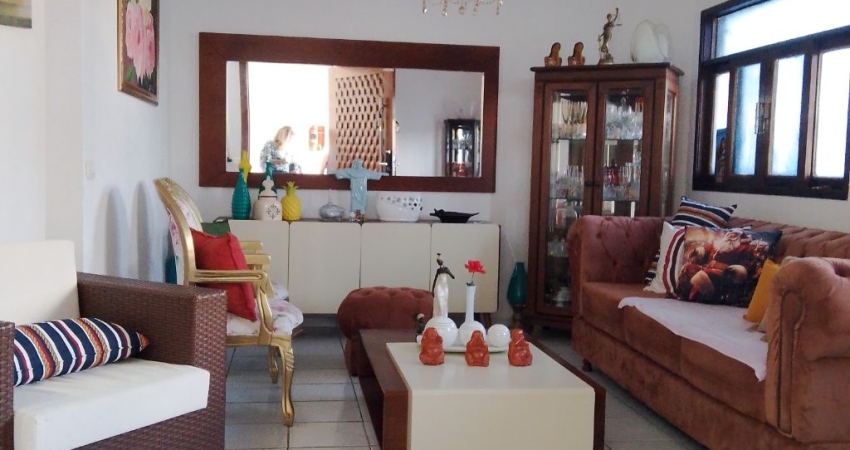 Casa com 3 quartos à venda na Avenida Maria Lacerda Montenegro, Nova Parnamirim, Parnamirim