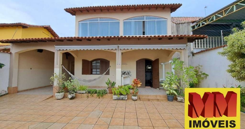 Casa Independente com Piscina no Bairro Parque Central em Cabo Frio.