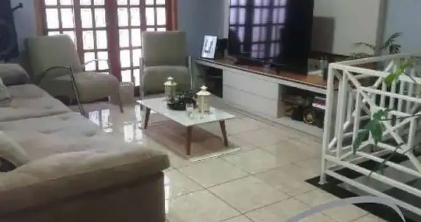Imóvel  à Venda em Osasco-SP, City Bussocaba: 4 quartos, 2 suítes, 3 salas, 6 banheiros, 4 vagas, 256m². Venha Conferir!