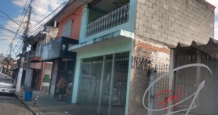 Casa  assobradada 3 dormitórios, 2 banheiros, salão, cozinha 2 ambientes, sala, área de serviço, garagem para 2 carros coberta, 134,60m2 construído, 153,50 terreno.  Venda Veloso, Osasco