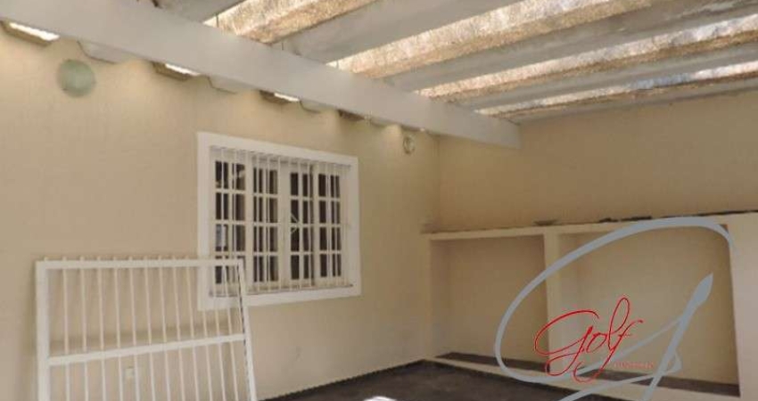 Casa térrea ao lado do cartório de  Cotia, para venda.