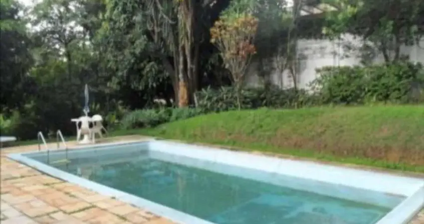 Sobrado com 300 m² , 3 dormitórios e 5 vagas na vila são francisco.