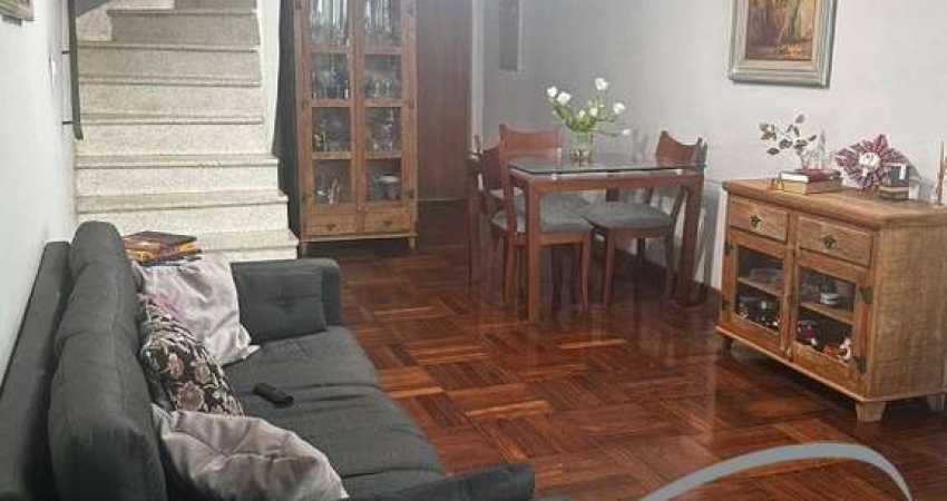 Imperdível oportunidade: Casa à venda em Osasco-SP, Vila Yara! 3 quartos, 1 suíte, 2 salas, 3 banheiros, 2 vagas, 200m².