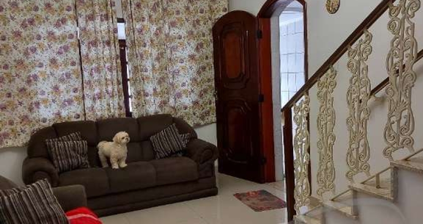 Imperdível oportunidade: Casa à venda em Osasco-SP, Bairro Bussocaba! 3 quartos, 1 suíte, 2 salas, 3 banheiros, 2 vagas de garagem, 250m² de área.