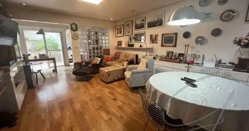 Casa em Condomínio na Vila São Francisco - 3 Quartos, 2 Suítes, sala 3 Banheiros -e duas vagas