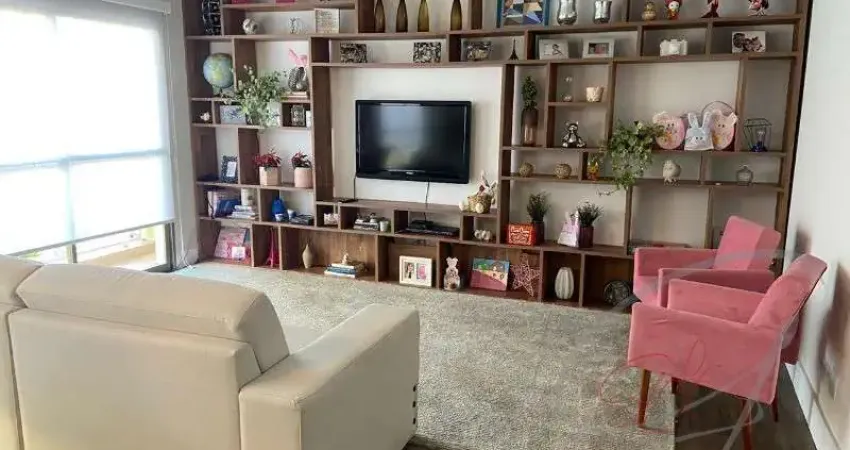Casa em Condomínio de Luxo na Vila São Silvestre em São Paulo-SP: 3 quartos, 1 suíte, 2 salas, 3 banheiros, 2 vagas de garagem, 300m².