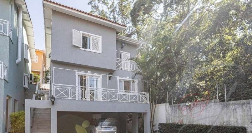 Imperdível oportunidade! Casa de alto padrão com 3 quartos, 3 suítes e 304m² na Vila São Francisco, São Paulo-SP. Venha conhecer!
