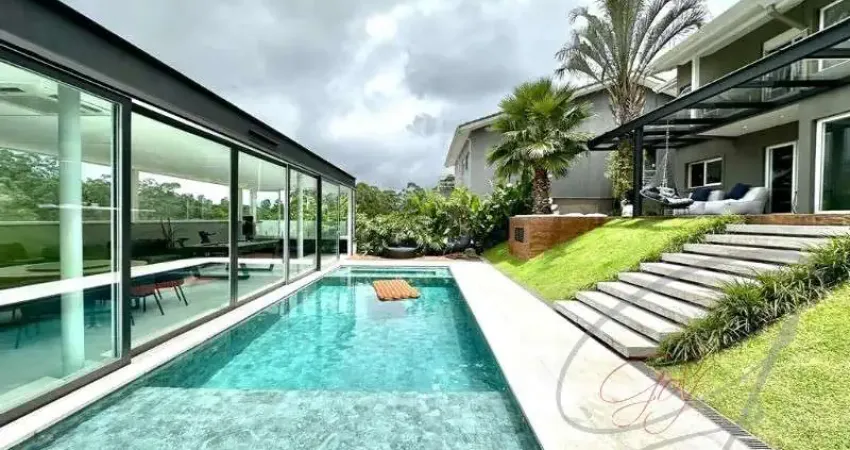 Casa residencial Mobiliada, para Venda Jardim Indaiá, Embu das Artes 4 dormitórios sendo 4 suítes, 3 salas, 7 banheiros, 6 vagas 463,34 m² construída, 681,70 m² terreno