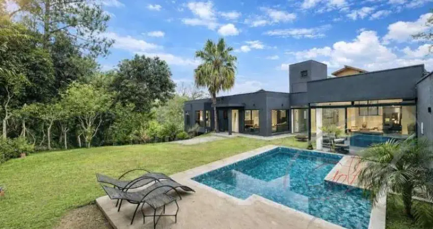 Casa residencial para Venda Granja Viana Jardim Indaiá, Embu das Artes 4 dormitórios sendo 3 suítes, 3 salas, 5 banheiros, 4 vagas 274,10 m² construída, 812,04 m² terreno