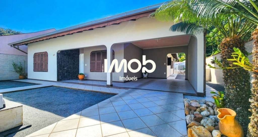 Casa com 1 suíte + 2 quartos, Centro de Guaramirim