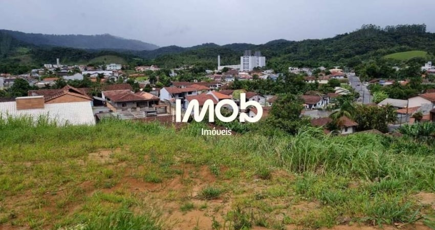 Terreno alto com 1.060 m² de área total, Barra do Rio Cerro