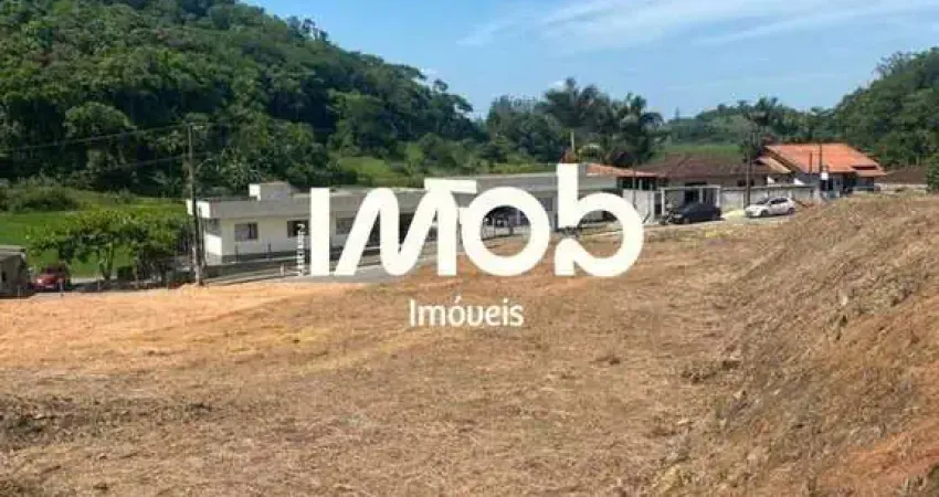 Terreno com 1.046,74 m² de área total, Massaranduba