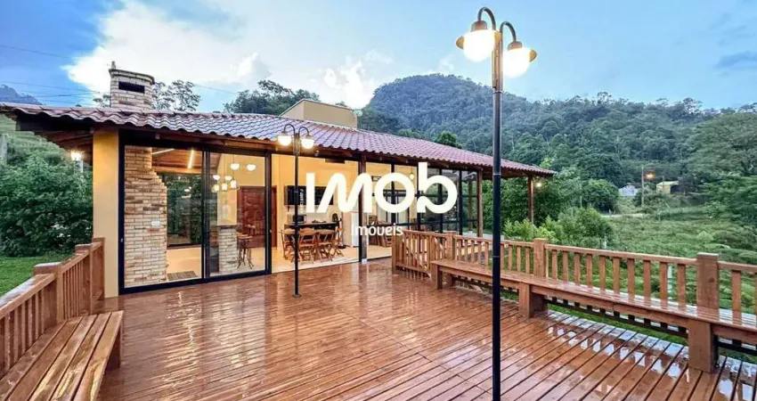 Chácara com 4.282 m² de área total, Jaraguá 84