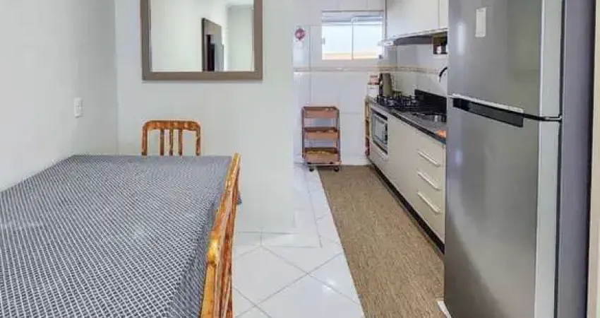 Apartamento semimobiliado com 3 quartos, barra do rio cerro