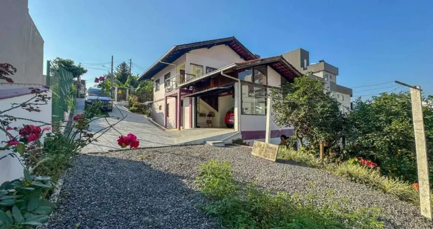 Casa com 3 quartos à venda no Nova Brasília, Jaraguá do Sul