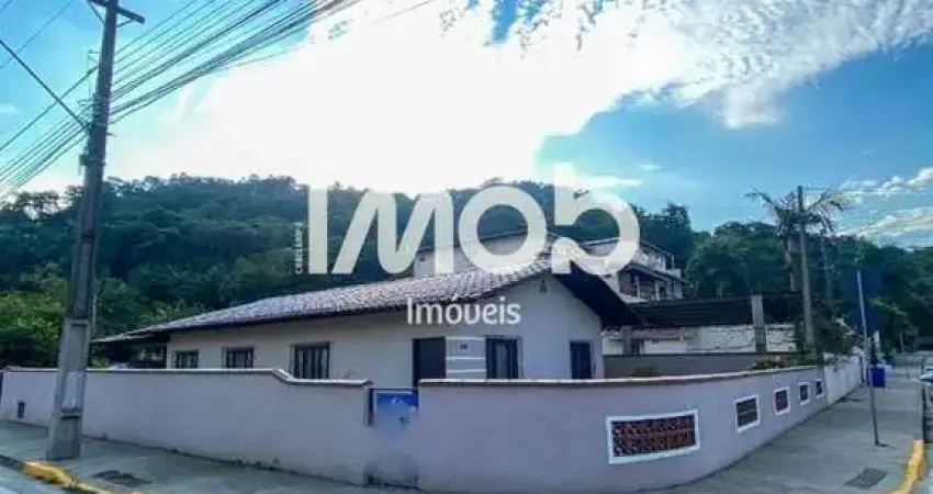 Casa com 3 quartos à venda no Centro, Guaramirim 