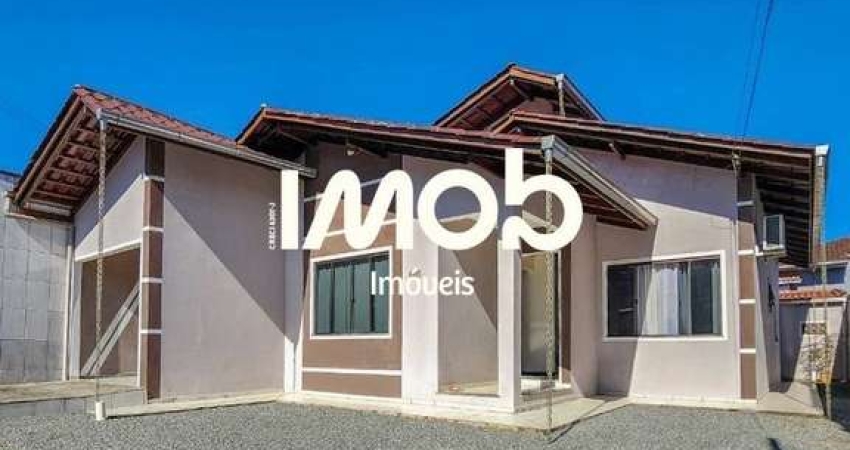 Casa com 3 Quartos, Bairro Rau