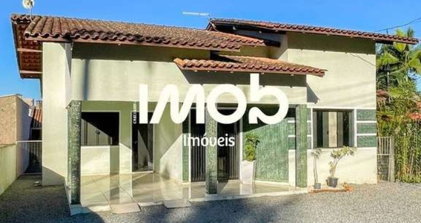 Casa com 1 Suíte com Closet + 1 Quarto