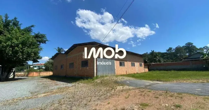 GALPÃO COM 1.500 m², BAIRRO RAU