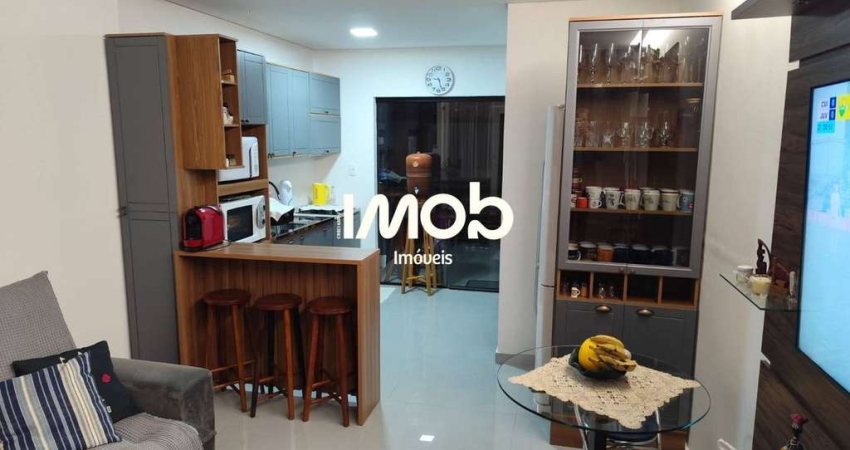GEMINADO COM 1 SUÍTE + 2 QUARTOS, RAU