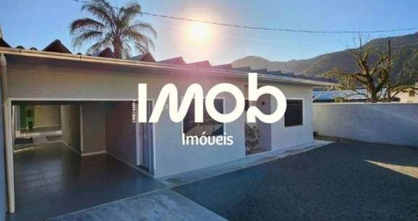 CASA COM 3 QUARTOS, BAIRRO CENTENÁRIO