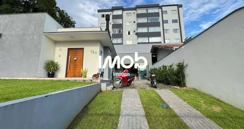 CASA SEMIMOBILIADA COM 1 SUÍTE + 2 QUARTOS, JARAGUÁ ESQUERDO