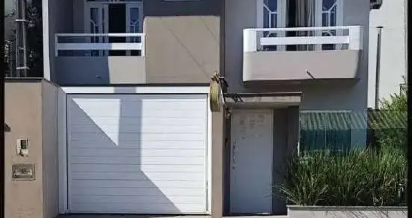 Sobrado semi mobiliado com suite+02 quartos no bairro barra do rio cerro em jaraguá do sul