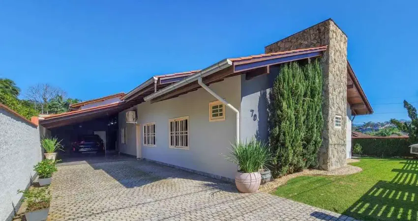 Casa semimobiliada com 1 suíte + 2 quartos, barra do rio molha