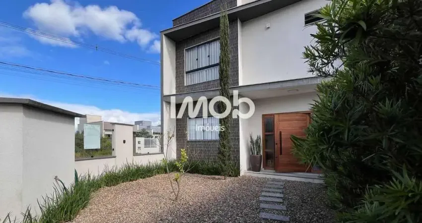 Geminado semimobiliado com suíte + 2 quartos, bananal do sul