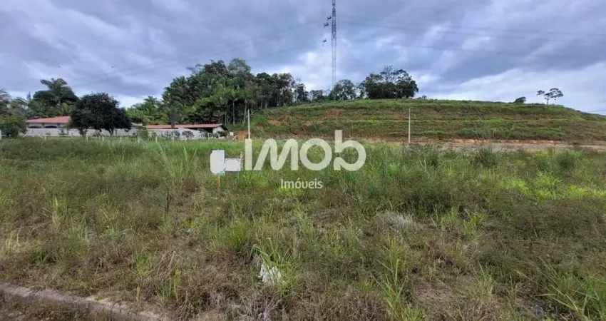 Terreno com 250,2 m² de área total - caixa d'água em guaramirim