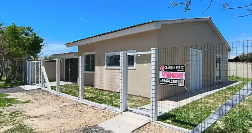 Casa com 2 quartos à venda na Rua Callil Miguel Allen, 435, Centro, Balneário Pinhal