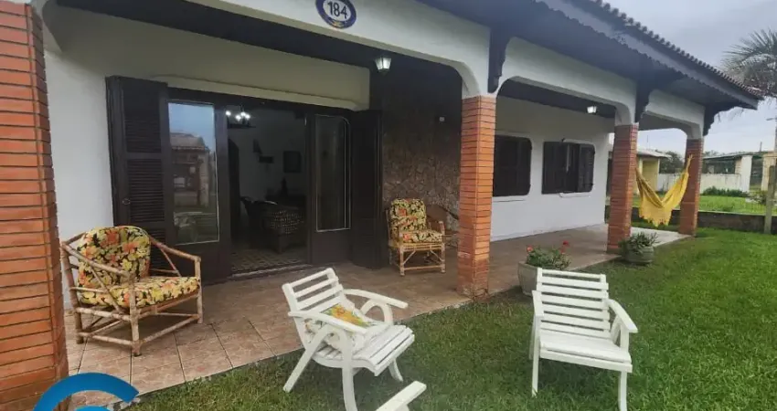 Casa no centro da cidade. mobiliada,excelente localização. centro