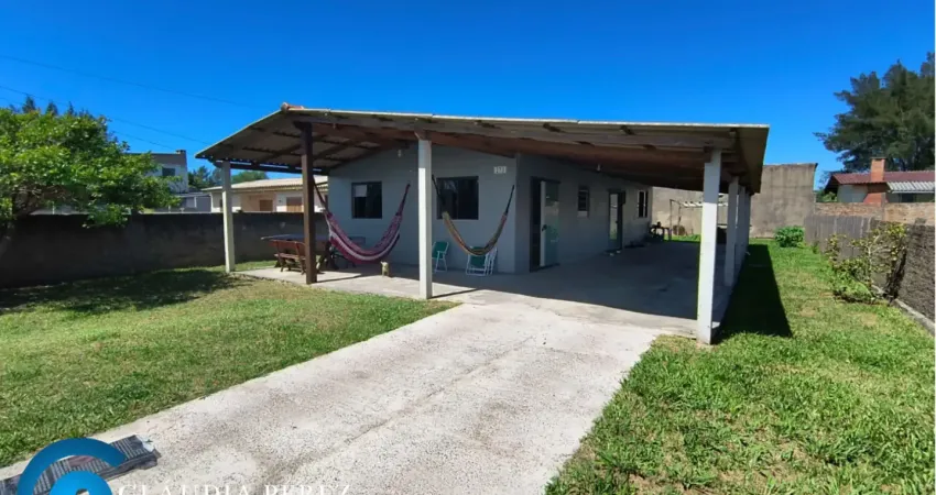 Casa no centro de balneário pinhal, com 1 suíte em bairro de moradores