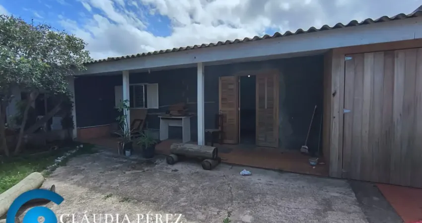 Casa de posse, com 03 dormitórios e 02 banheiros - centro da cidade