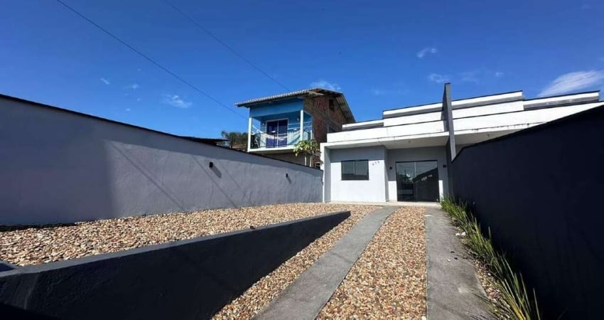 Ótima casa com 3 dormitórios disponível para locação anual R$ 2.947,67 incluso IPTU, taxa de lixo e garantia locatícia - Itajubá, Barra Velha/SC