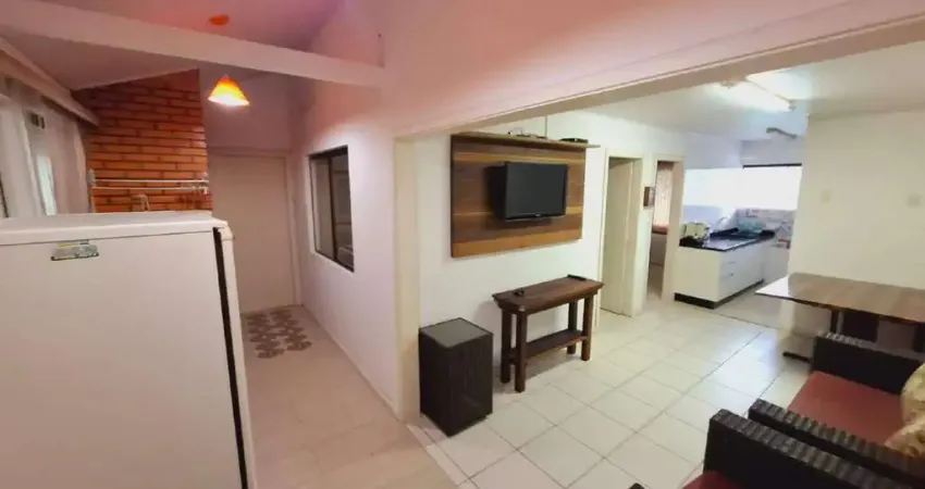 Apartamento semi mobiliado 2 quartos no centro de Balneário Piçarras/SC